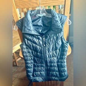 Athleta  Black Puffy Vest
